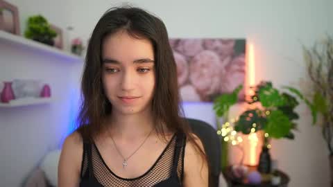 Gia Paige18 online show from February 6, 7:27 pm