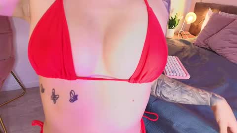 Snapshot of giaa_ross chatting on March 7, 2:34 pm Gia online show from March 7, 2:34 pm