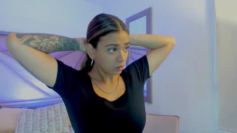 Gia  online show from February 22, 6:10 pm