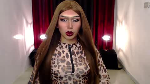 Gia X online show from December 7, 4:04 am