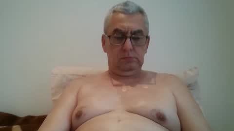 gigi1970 online show from May 14, 5:00 pm