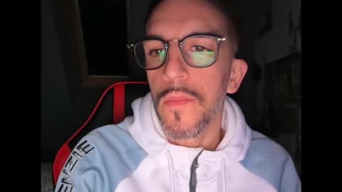 Gigi online show from November 16, 5:42 am