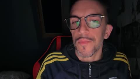 Gigi online show from November 8, 1:52 am