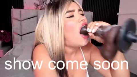 Gigi Doll online show from October 22, 11:12 am