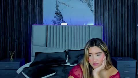Snapshot of gigiidoll chatting on February 26, 2:38 pm Gigi Doll online show from February 26, 2:38 pm