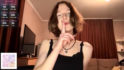 Molly online show from November 8, 7:50 pm