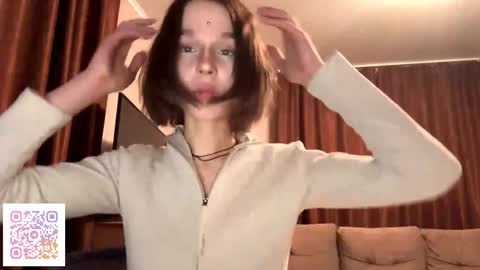 Molly online show from October 24, 7:36 pm