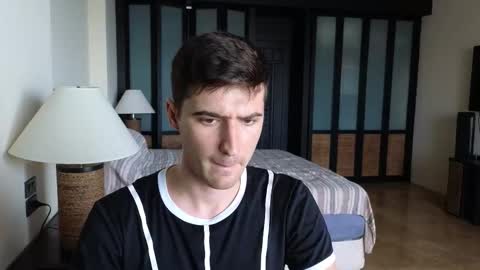 gilbertogonzales online show from November 8, 7:33 am