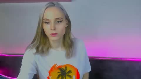 Gina online show from December 4, 11:21 am