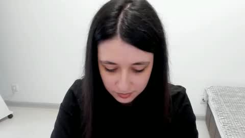 Kate online show from March 2, 9:42 am