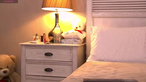 GinaMence online show from October 22, 5:36 pm