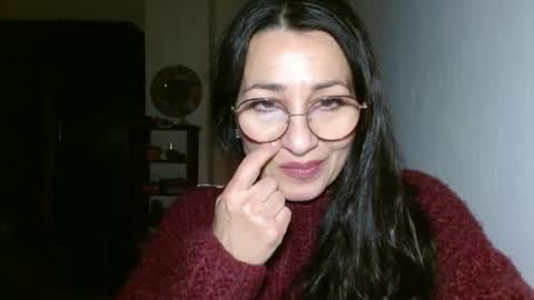 GinaONeon online show from January 12, 9:40 pm