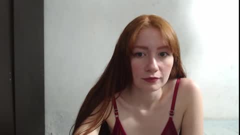 Snapshot of ginger_giirl chatting on December 15, 6:18 am Ginger online show from December 15, 6:18 am
