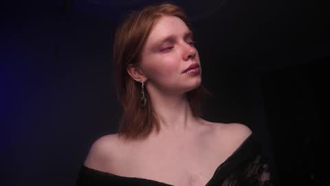        im expecting 350 thumbs up on my altar   online show from December 4, 10:20 pm