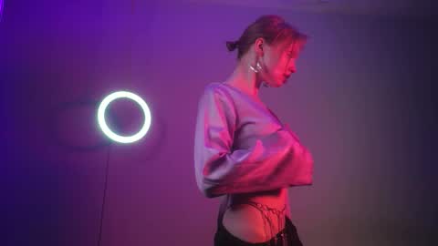        im expecting 350 thumbs up on my altar   online show from September 13, 10:34 pm