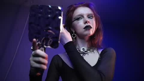        im expecting 350 thumbs up on my altar   online show from March 15, 10:24 pm