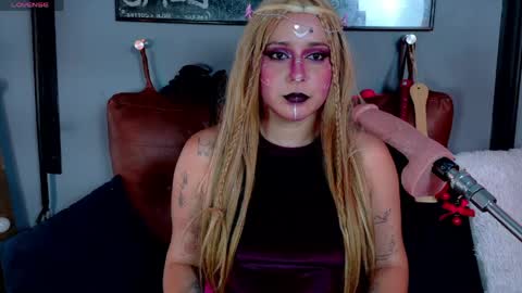 Ginger online show from April 15, 7:58 pm