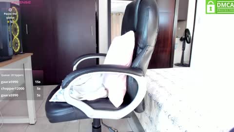 Snapshot of ginger_smil chatting on January 29, 2:10 pm Diana online show from January 29, 2:10 pm