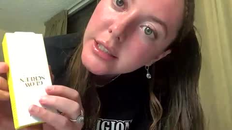 Snapshot of gingerfox777 chatting on December 12, 5:52 am gingerfox777 online show from December 12, 5:52 am