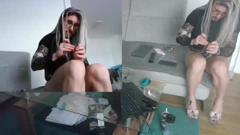 GingerPink online show from January 12, 7:59 am