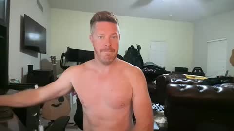 Snapshot of gingerzaddy chatting on September 11, 10:38 am gingerzaddy online show from September 11, 10:38 am