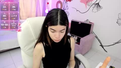 Kendall online show from February 24, 2:09 pm