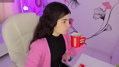 Kendall online show from February 3, 1:04 pm