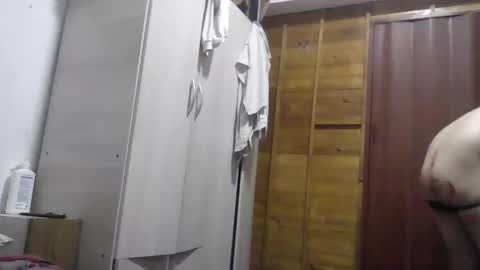 emahot online show from November 11, 8:27 am