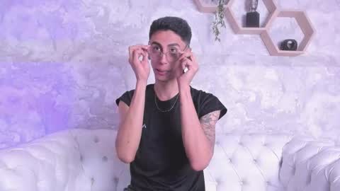 Gio Carangi online show from February 1, 3:14 am