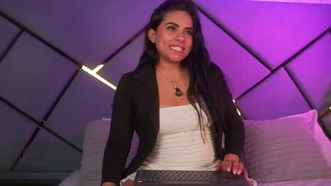 giorgia online show from November 6, 3:09 am