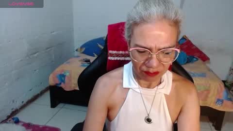 Mary online show from December 27, 1:43 am