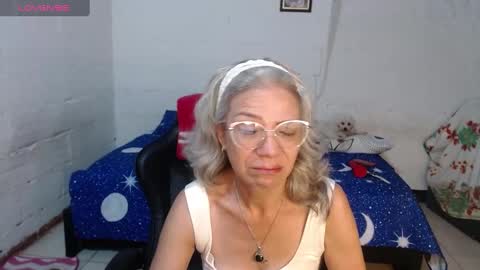 Mary online show from December 8, 10:19 am