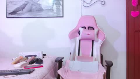 giorgina_montiere online show from January 5, 10:24 pm