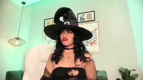 Giovanna  online show from October 31, 11:27 pm