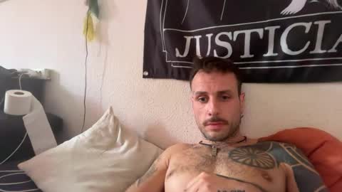 GypsySluts online show from May 14, 7:39 am