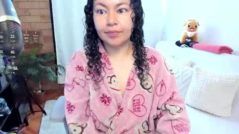 girl_inline online show from February 8, 1:47 pm