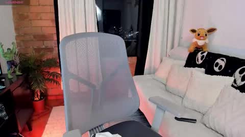 girl_inline online show from February 7, 1:52 am