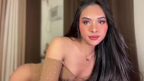 queen ronna online show from May 16, 4:05 pm