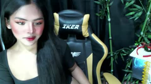 queen ronna online show from December 10, 12:27 pm