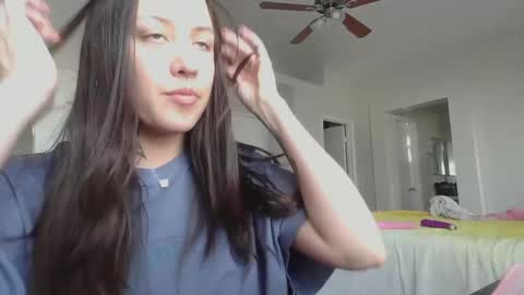 Jasmine online show from January 1, 9:52 pm