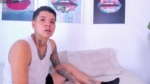 girls_inlove online show from September 29, 12:04 pm