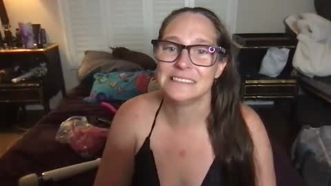 Girls Have Fun Too online show from September 13, 6:05 am