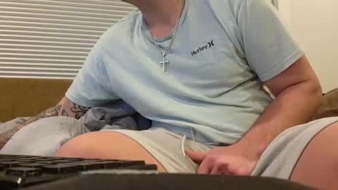 Snapshot of girthylax51 chatting on December 10, 10:38 am BIG K online show from December 10, 10:38 am