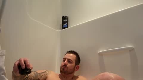 Snapshot of girthylax51 chatting on December 10, 1:54 am BIG K online show from December 10, 1:54 am