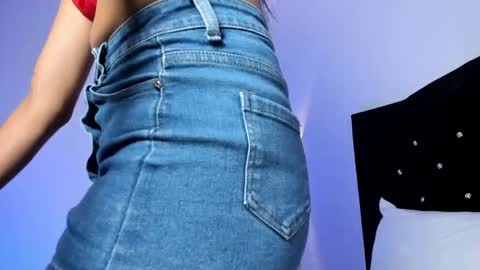 Gisell online show from June 3, 1:14 pm