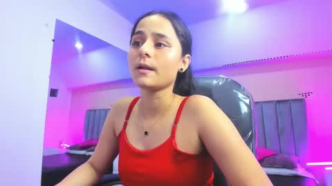 GISELLE ROLDAN online show from February 22, 4:49 am