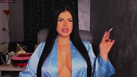 Giulia online show from December 5, 10:17 pm