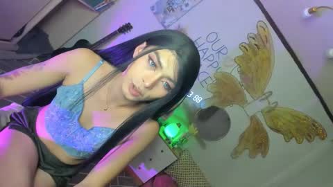 Kylie and Delcios online show from September 29, 7:02 pm