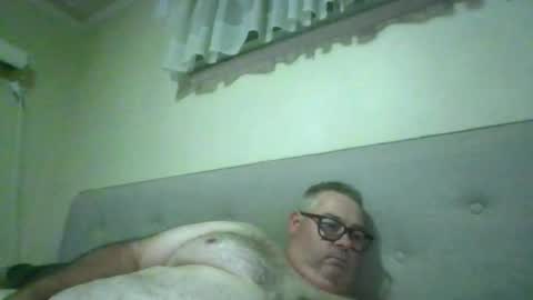 bi Gixxer online show from May 17, 6:33 am