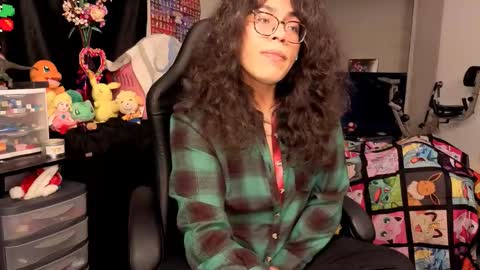 glaceon9 online show from October 15, 5:47 pm